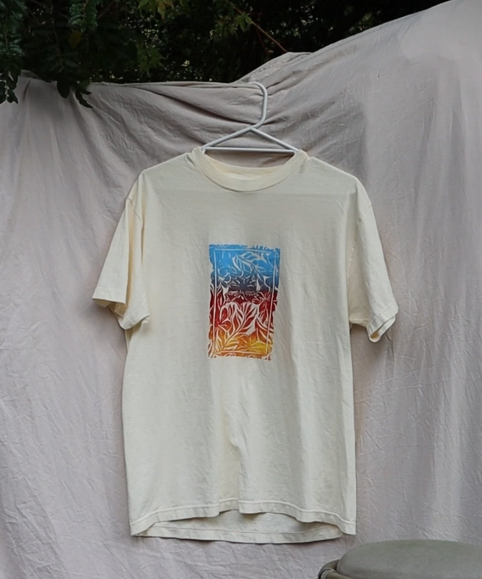 Peace tee gradient