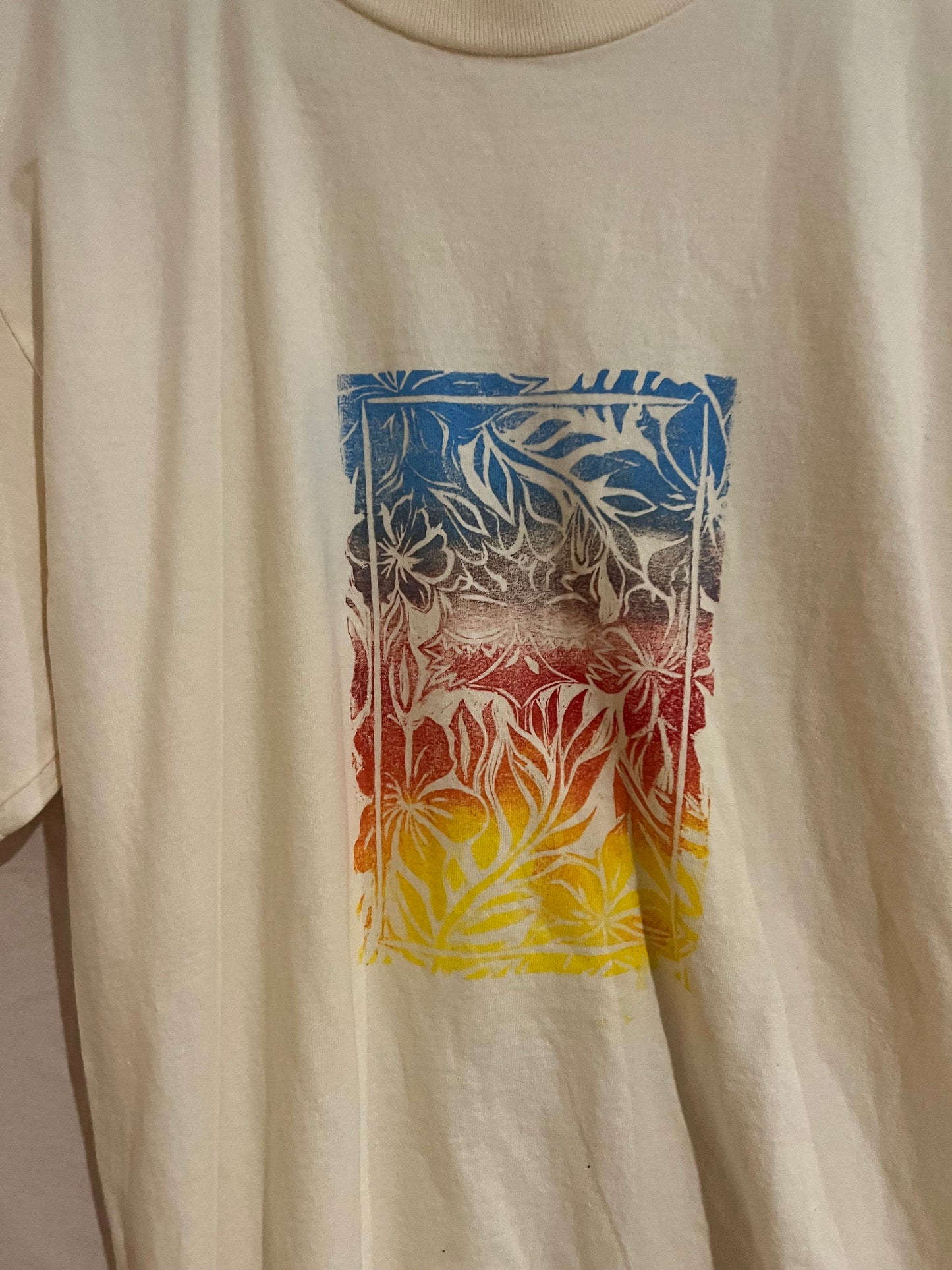 Peace tee gradient